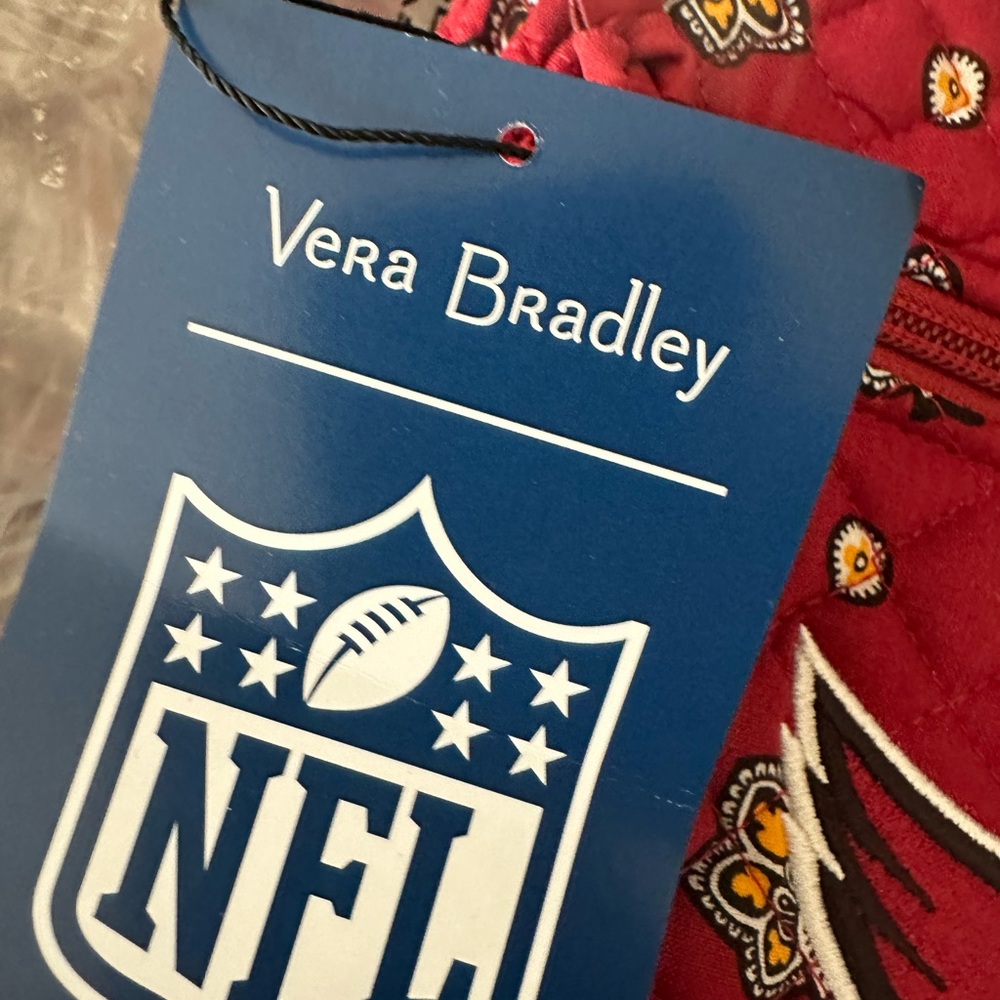 Vera Bradley Red Floral Quilted Bag - Picture 2 of 7